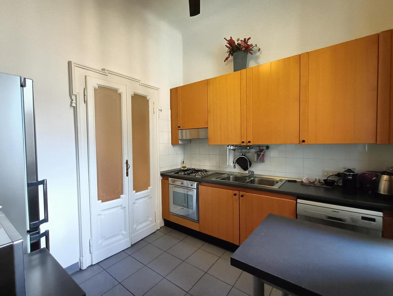 Sahi - Residenza Corso Italia Tre Camere, Due Bagni E Un Salone Milano Exteriör bild